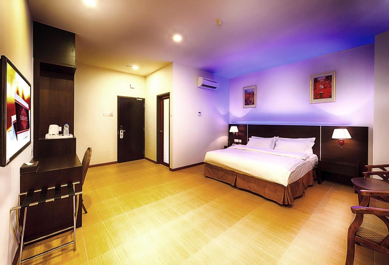 Ernes Hotel Alma Bukit Mertajam Extérieur photo