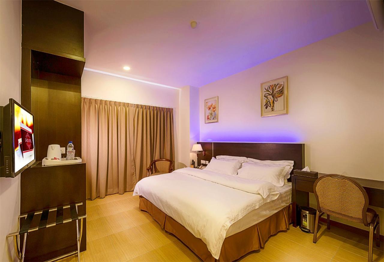 Ernes Hotel Alma Bukit Mertajam Extérieur photo